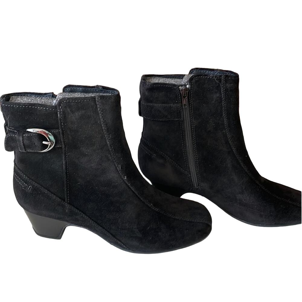 Clarks Artisan collection Womens Dara II wide boots Size 8XW